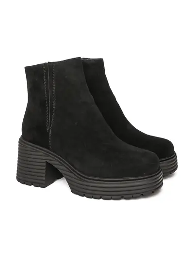 Ботильоны черного цвета на высоком каблуке